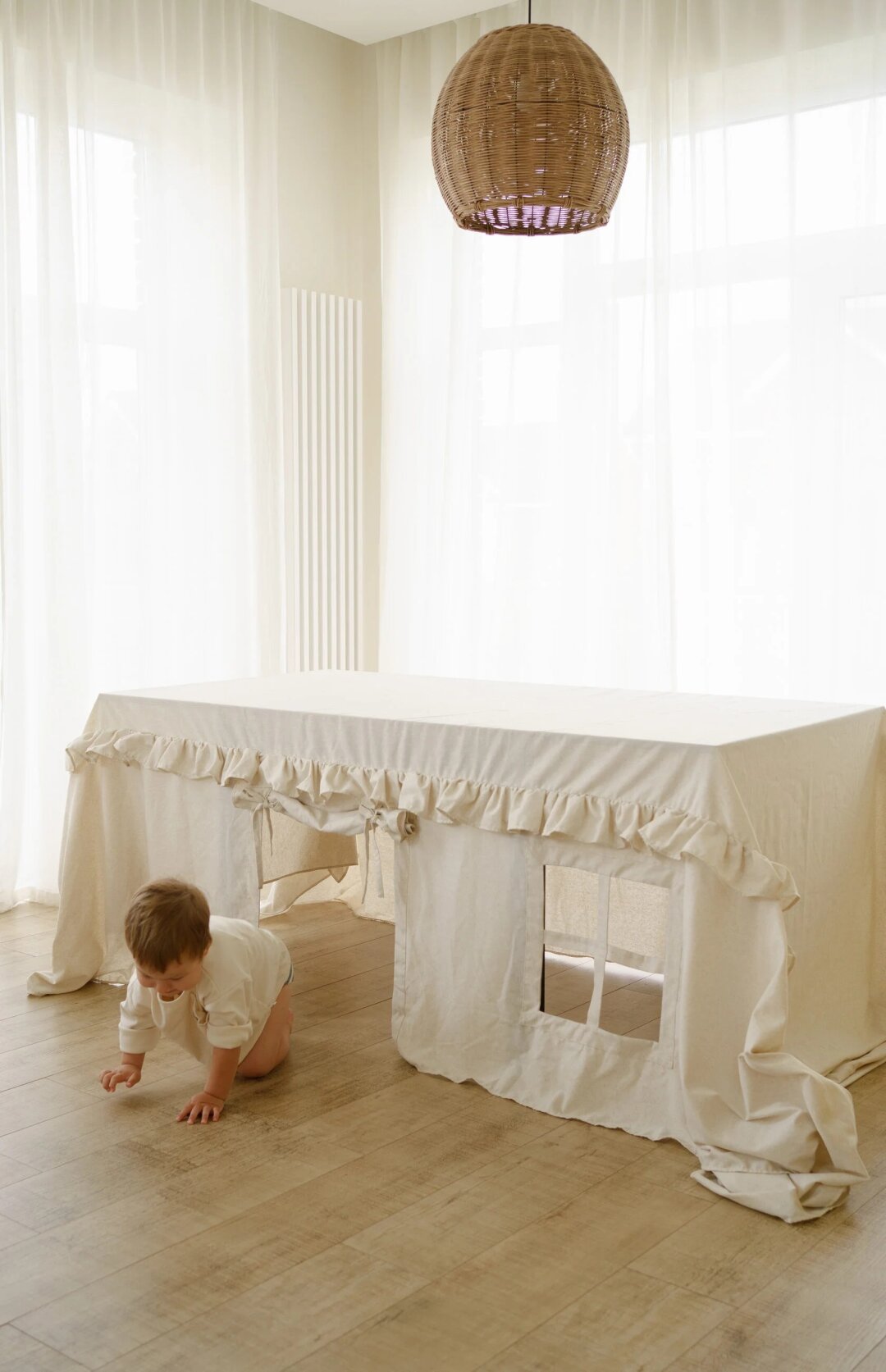 Скатерть-домик Home Vibes, 8 500 руб.