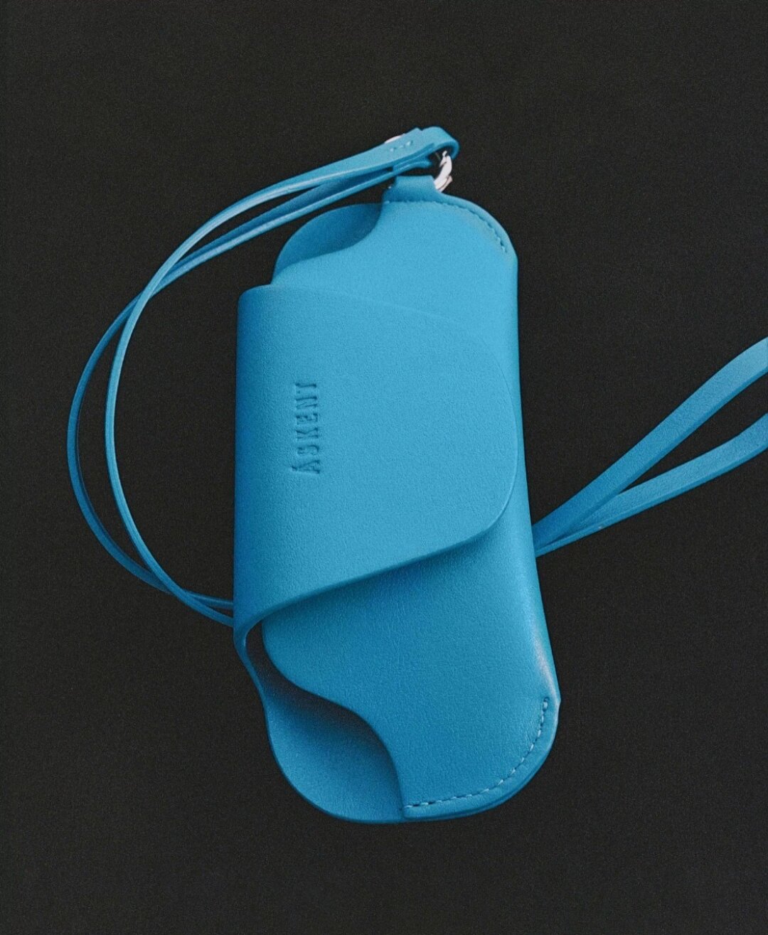 Футляр для очков Askent, 6 900 руб.