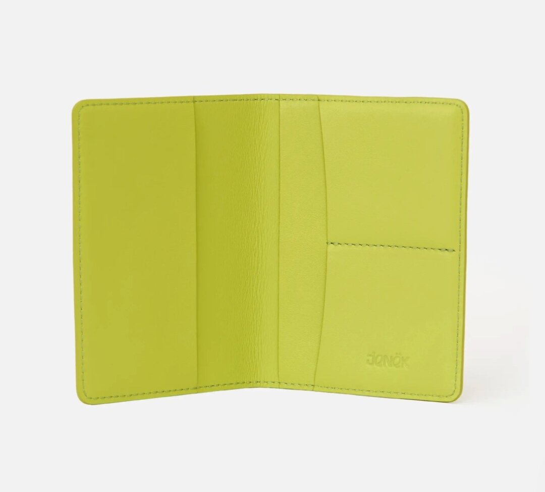 Обложка Jenek, 8 200 руб.