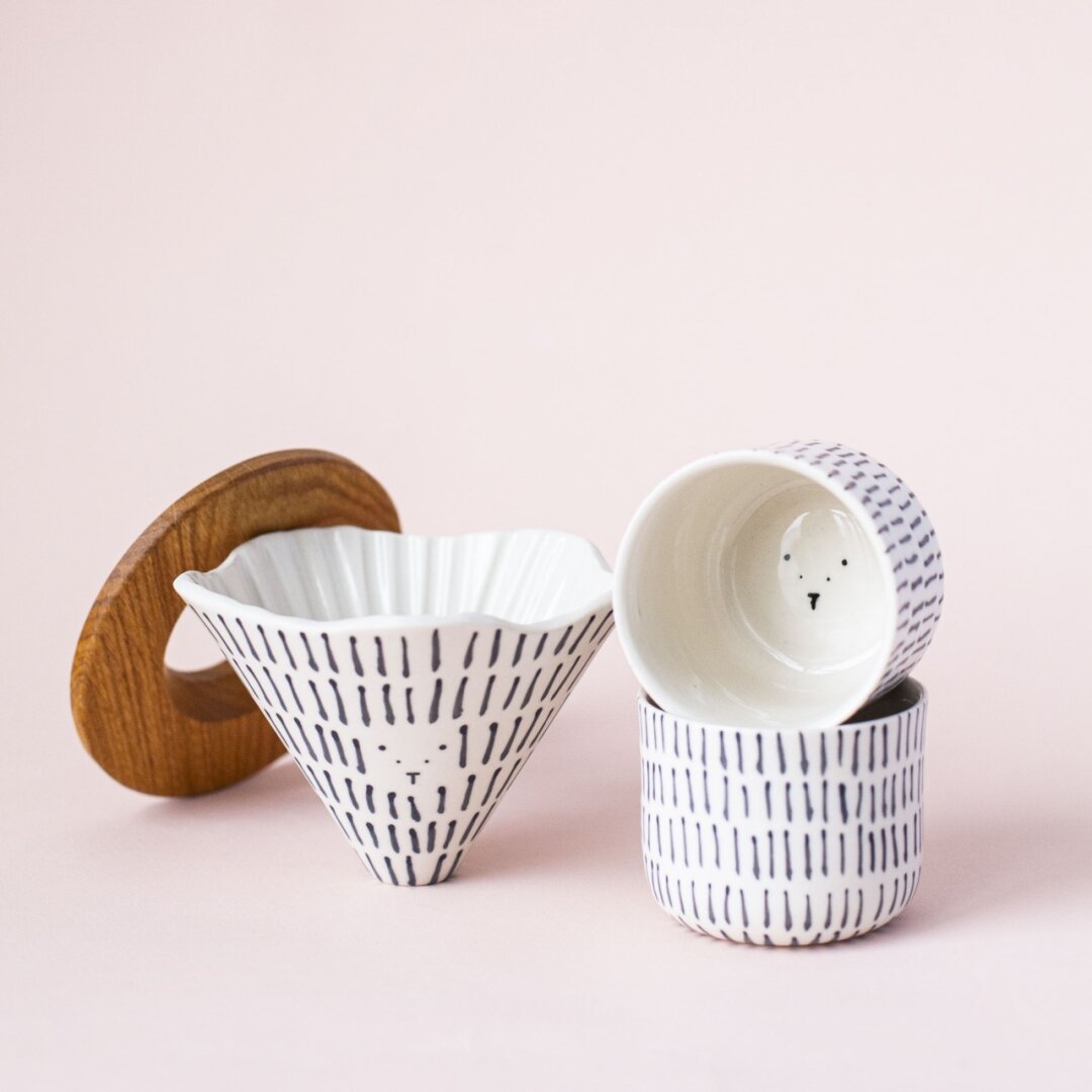 Набор из воронки и стаканов Agami Ceramics, 7 970 руб.