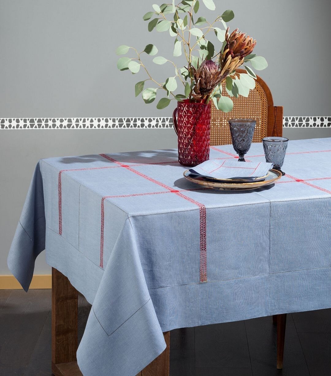 Скатерть «Крестецкая строчка», 16 000 руб.