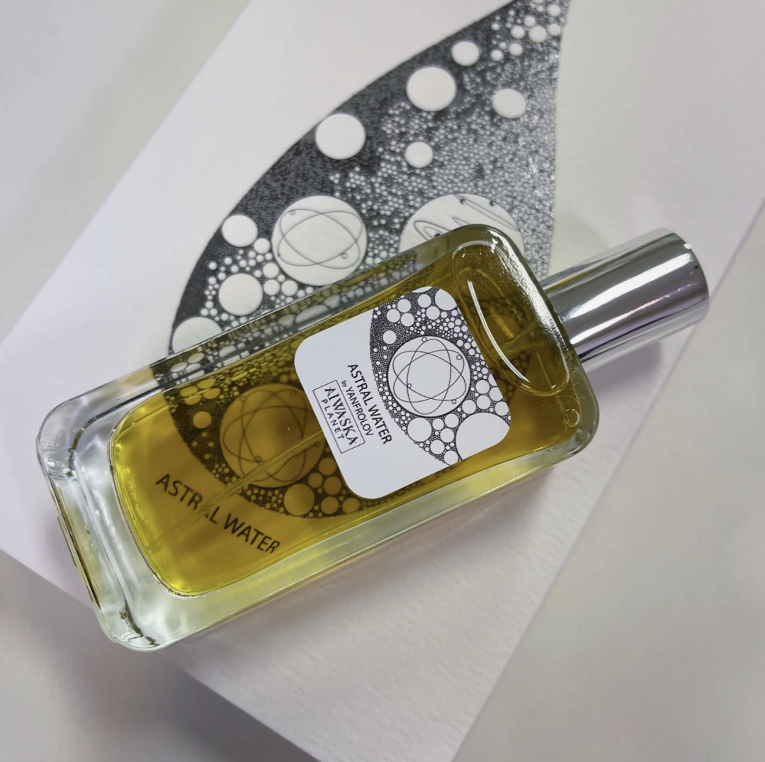 Парфюм Yan Frolov, 15 000 руб.