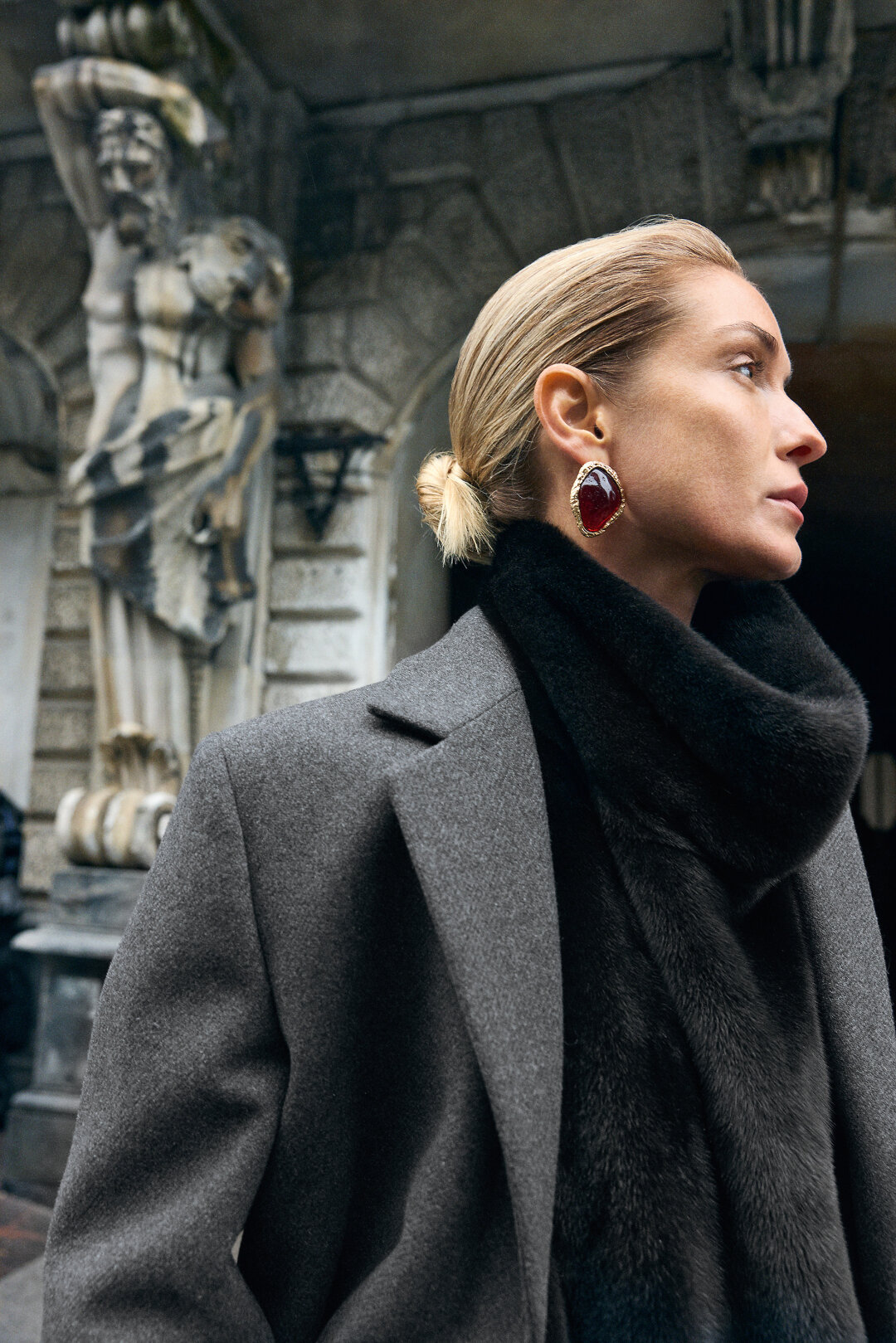 Манишка Furnari, 275 000 руб.