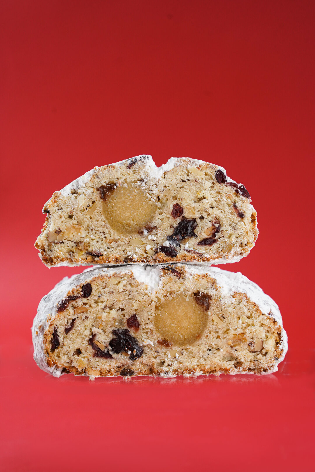 Рождественский штоллен с марципаном, орехами, вяленой клюквой и цедрой апельсина