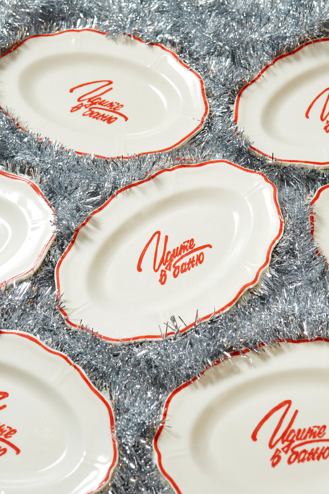 «Банщики» Баня и 31 декабря так же неразрывно связаны между собой, как мандарины и оливье. В «Банщиках» подготовились на уровне самого щедрого Санты