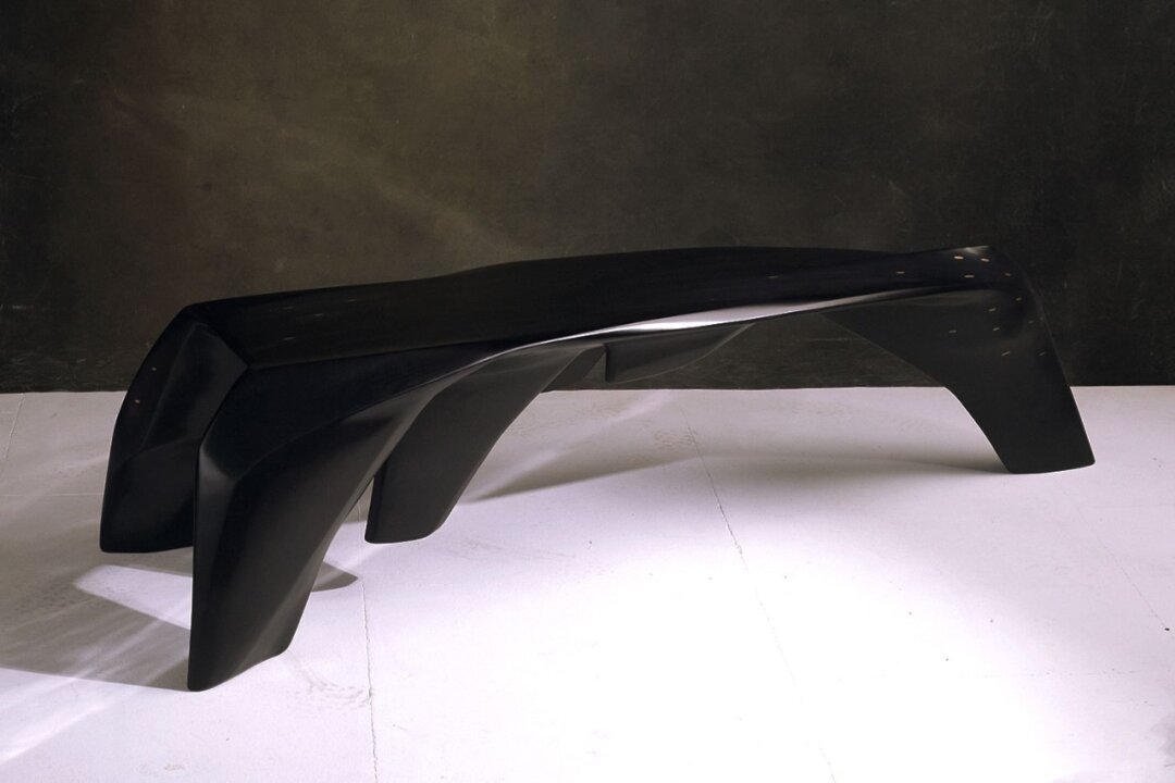 Скамья Lupa Capitolina, Петр Бизар, Bizar, 280 000 руб.