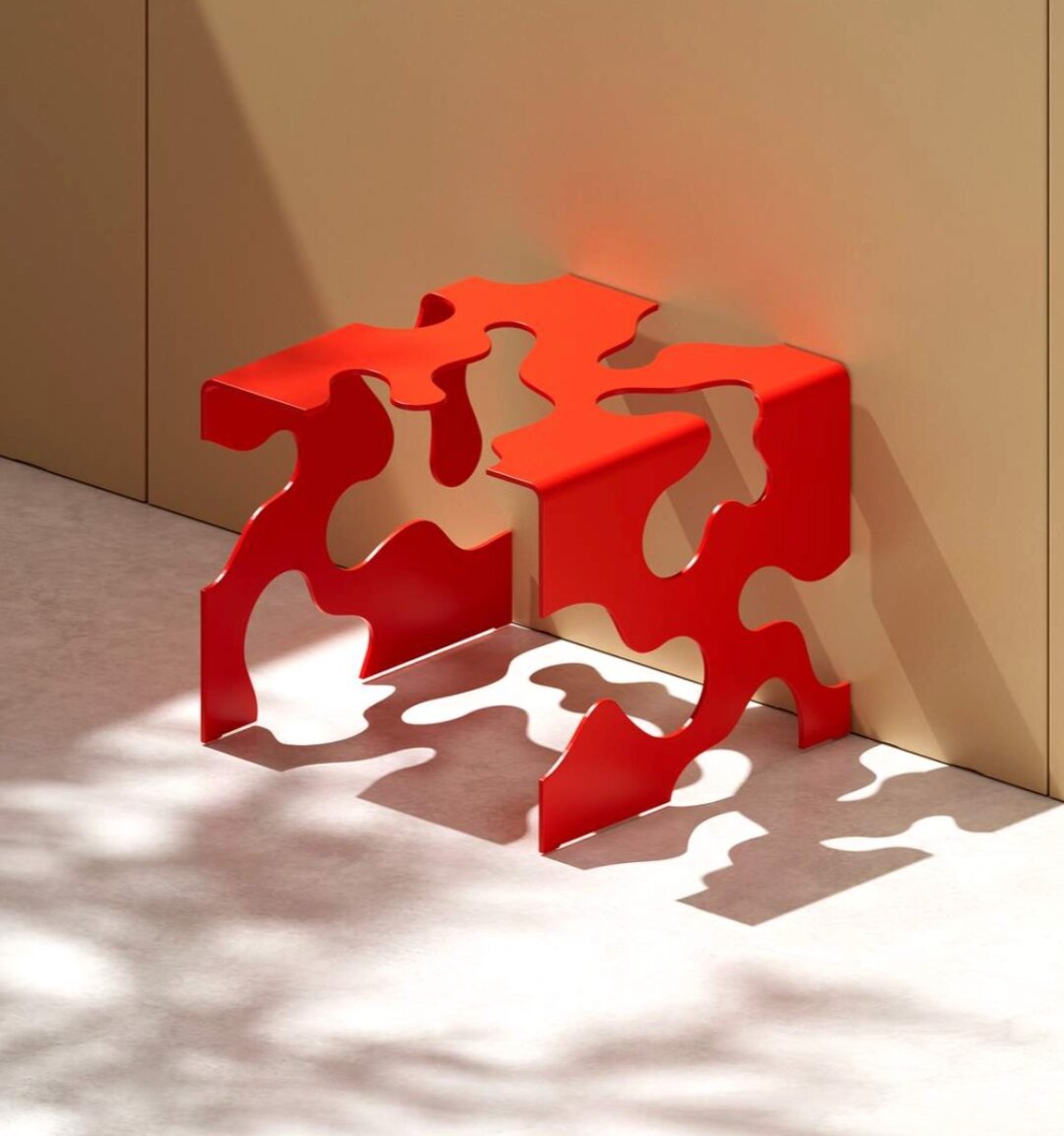 Стол P.Y.E, 60 000 руб.