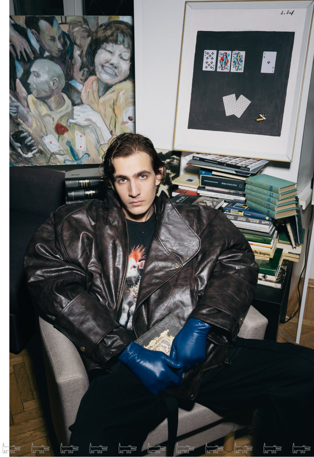 На Александре: куртка RAW STORAGE, футболка MANICURE VAMPIRE, брюки HUMANIST, перчатки PITAS