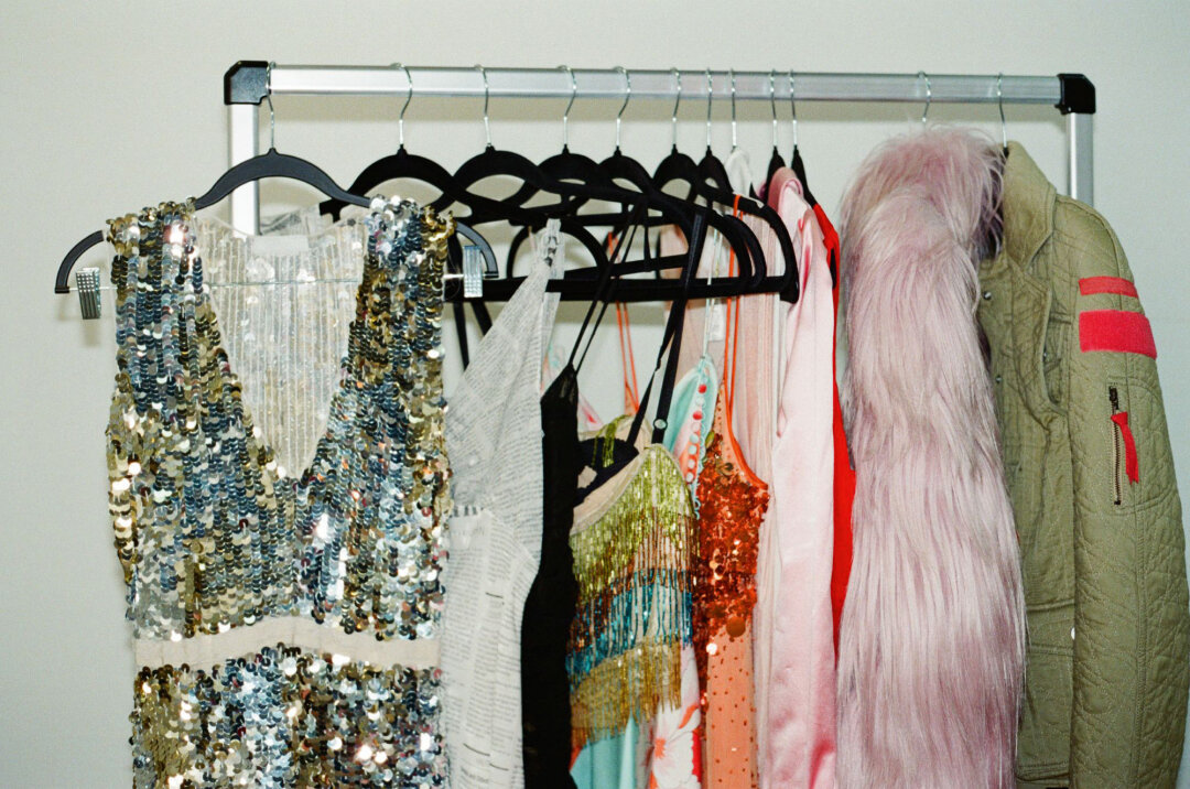 Платье в пайетках Prada — экспонат Института костюма при Метрополитен-музее