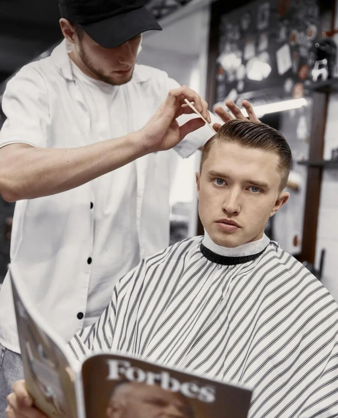 Барберы создают стрижки любой сложности, используют опасную бритву для бритья, элегантно оформляют бороды и многое другое