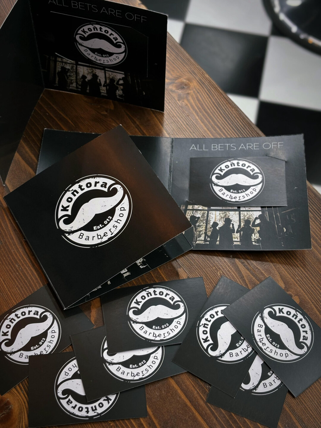 Сертификат доступен как в электронном виде, так и в классическом бумажном