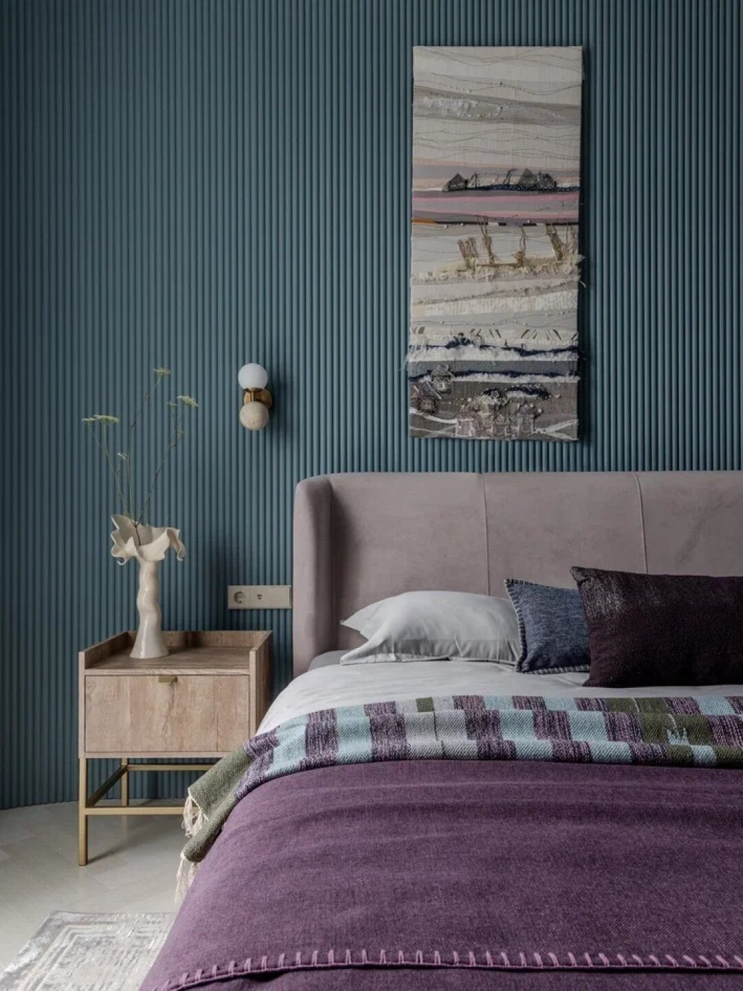 Декоративная штукатурка и отделочные материалы – от Topcoat Boutique, текстиль – от Enza Home