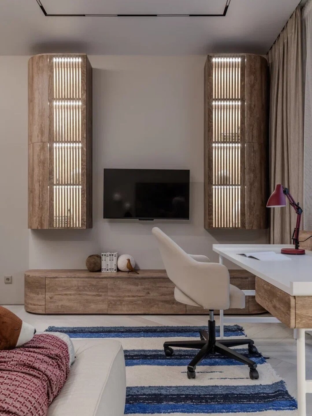 Большая часть мебели – от студии Orange