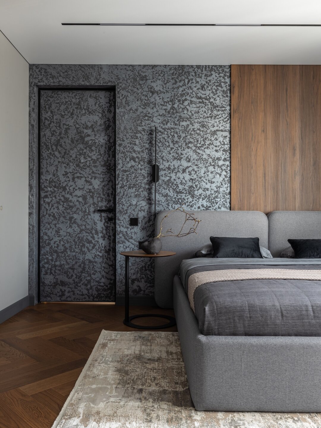 Двери под покраску Profil Doors, модель с черной кромкой. Проект Виктории Мусиной