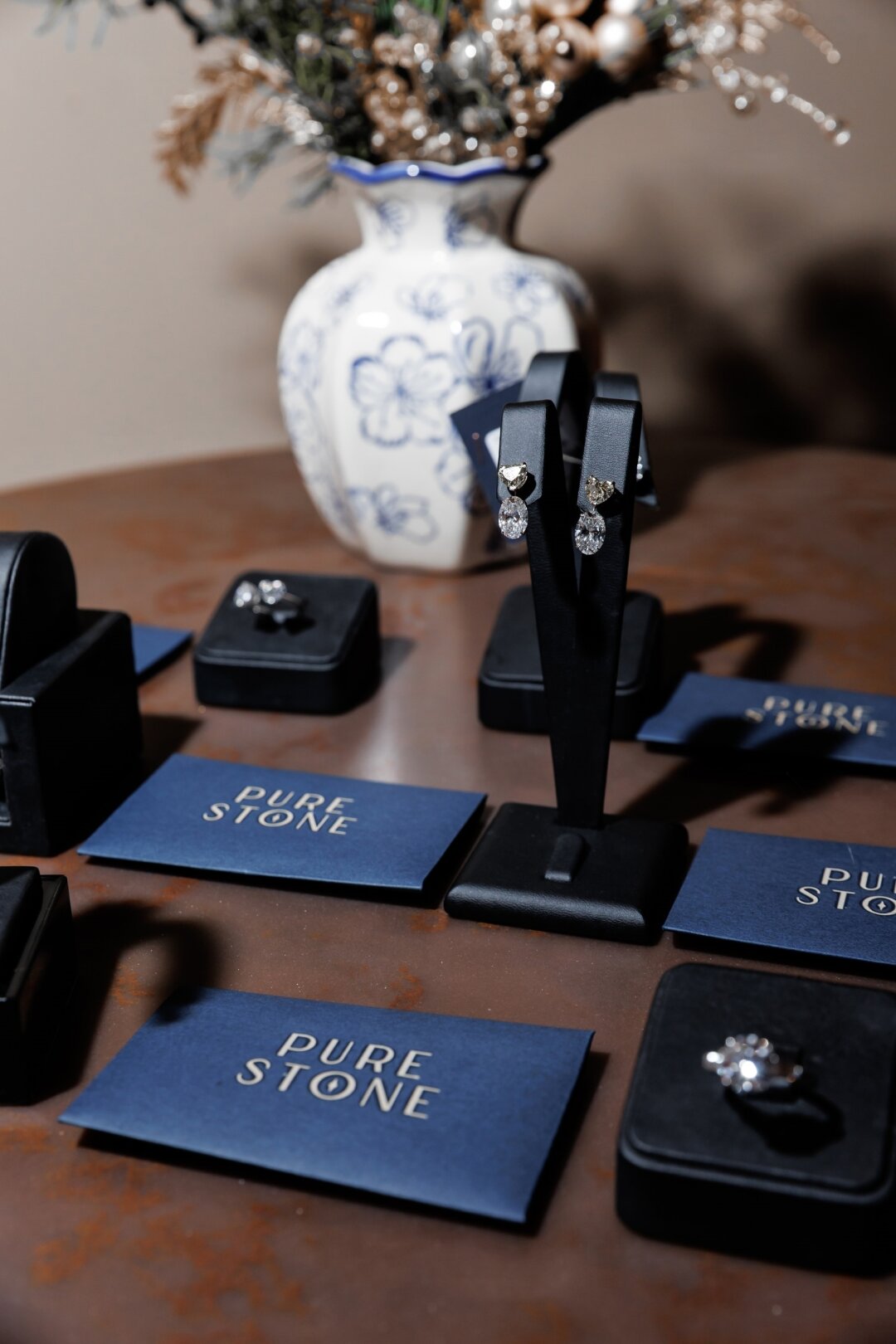 украшения бренда Pure Stone