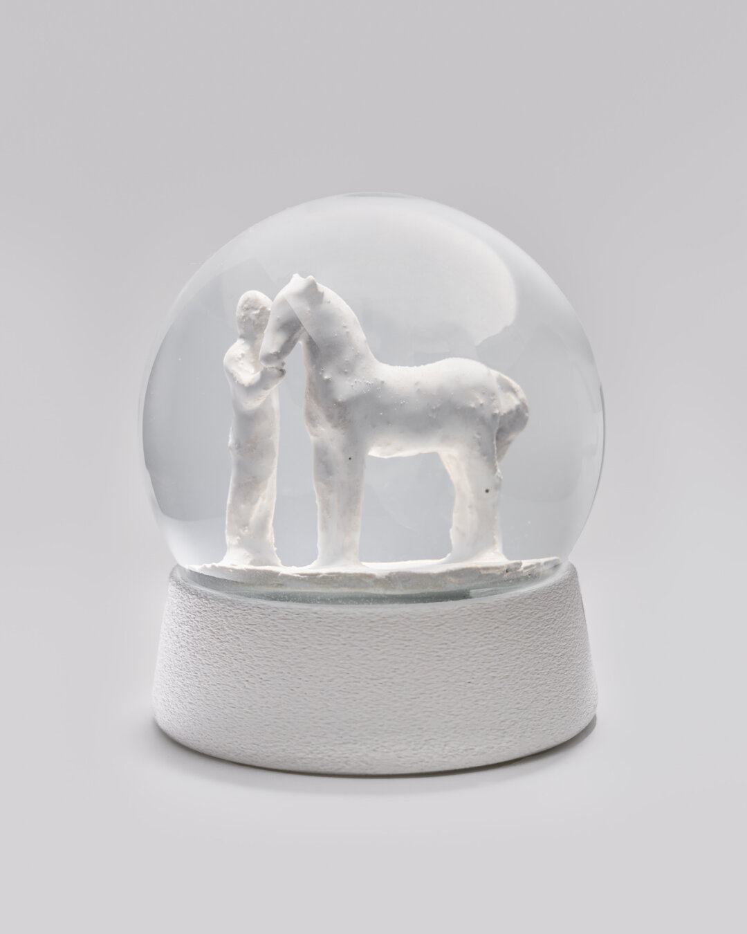 Надя Лихогруд «Снежный шар», Obdn, 50 000 руб.