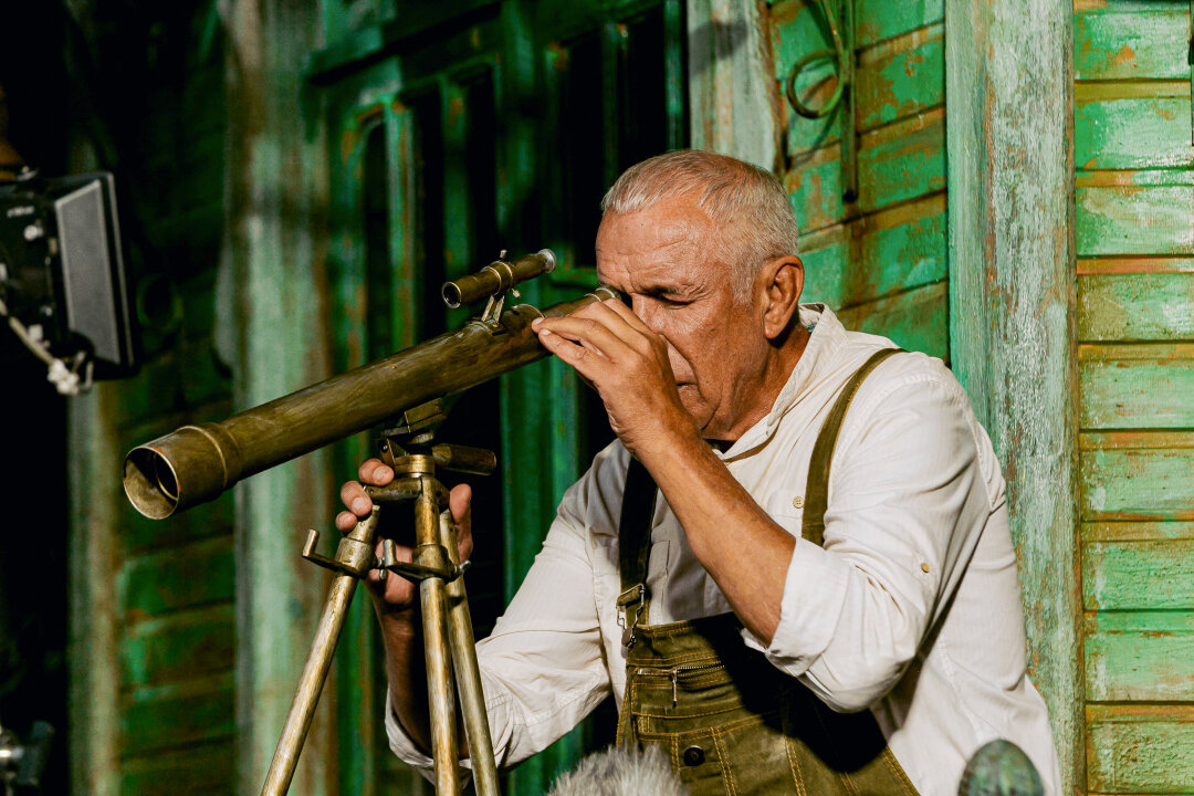 Сергей Гармаш в роли Гены на съемках «Чебурашки»