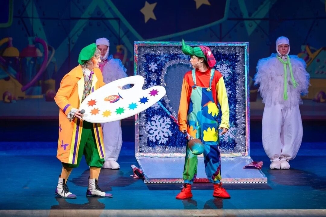 Елка телеканала «Мульт»