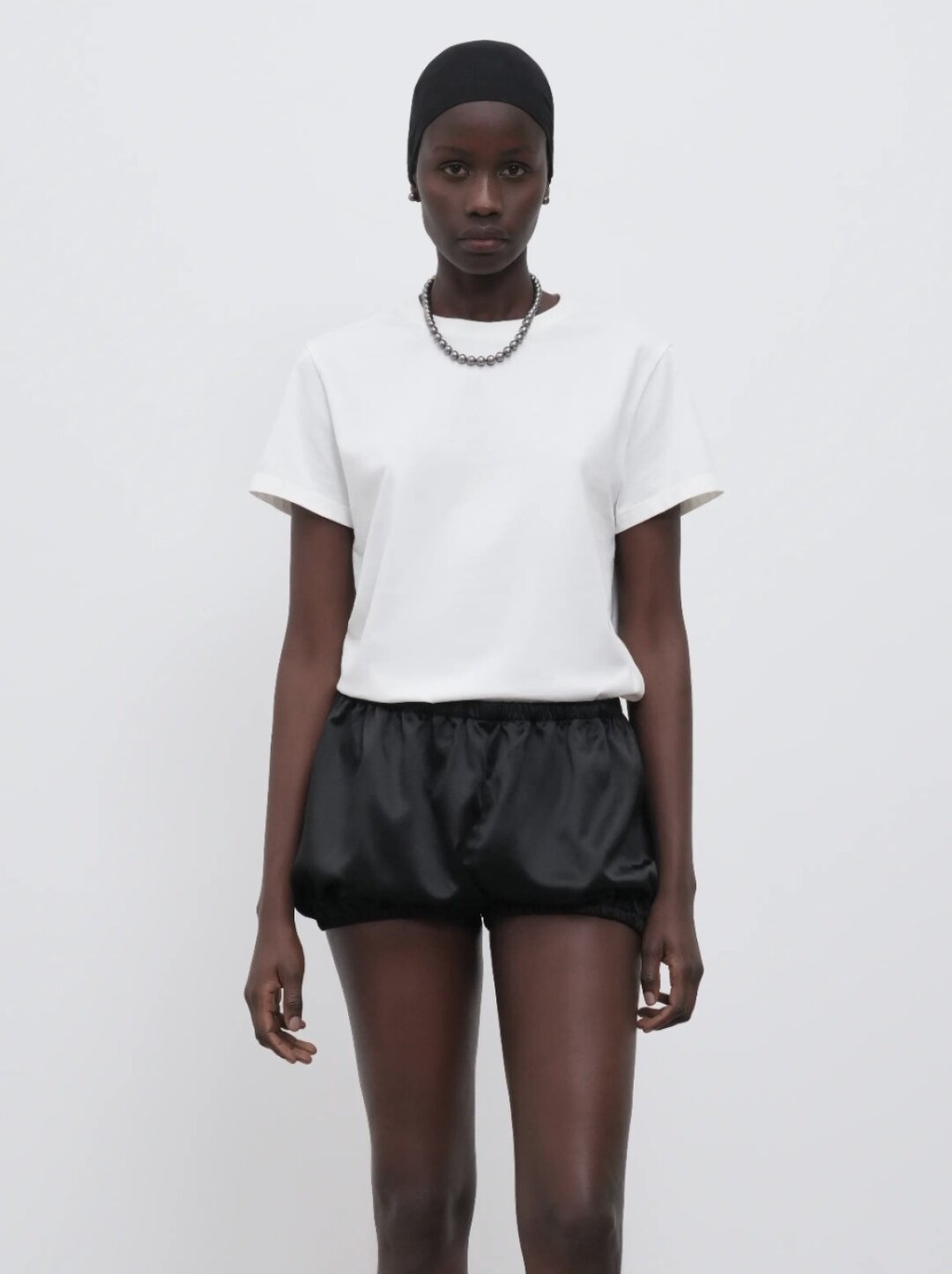 Шорты Pitkina, 12 900 руб. Блумерсы всё еще с нами — заверено кутюрным показом Christian Dior, коллекцией No.21 и гуру базового гардероба Pitkina