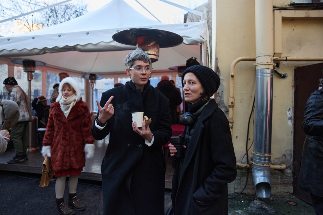 Александра Гарт, Юлия Сенина