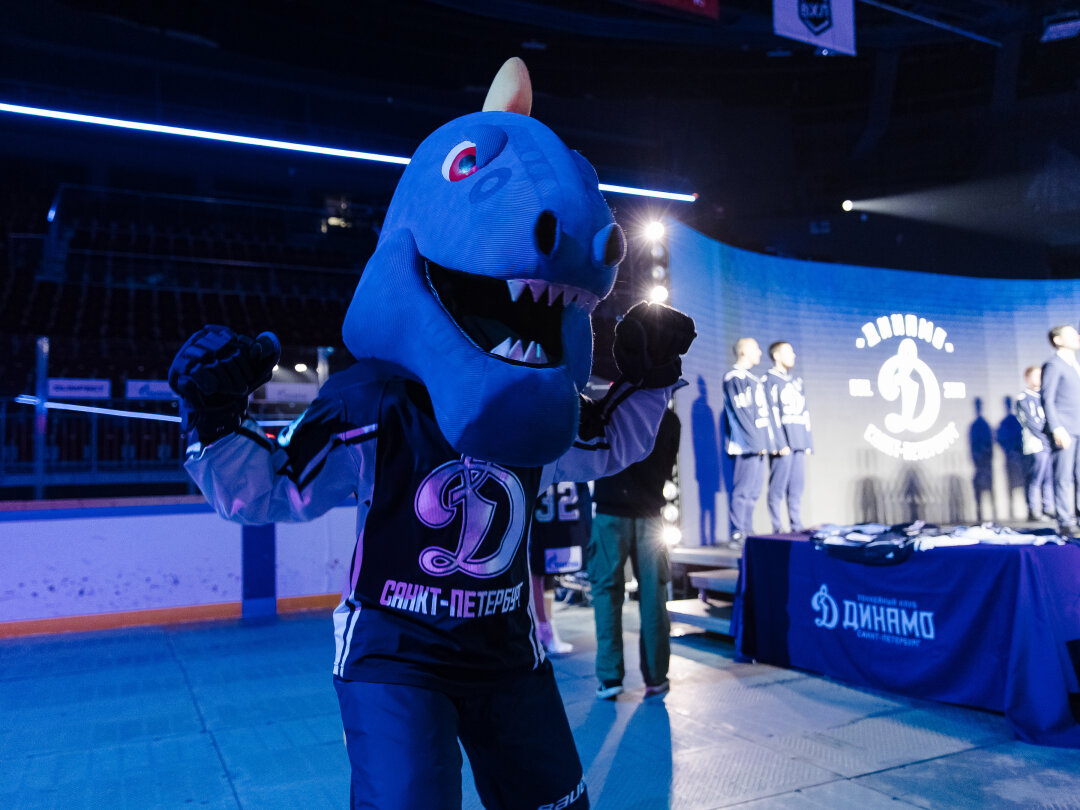 Динамозавр — талисман ХК «Динамо Санкт-Петербург»