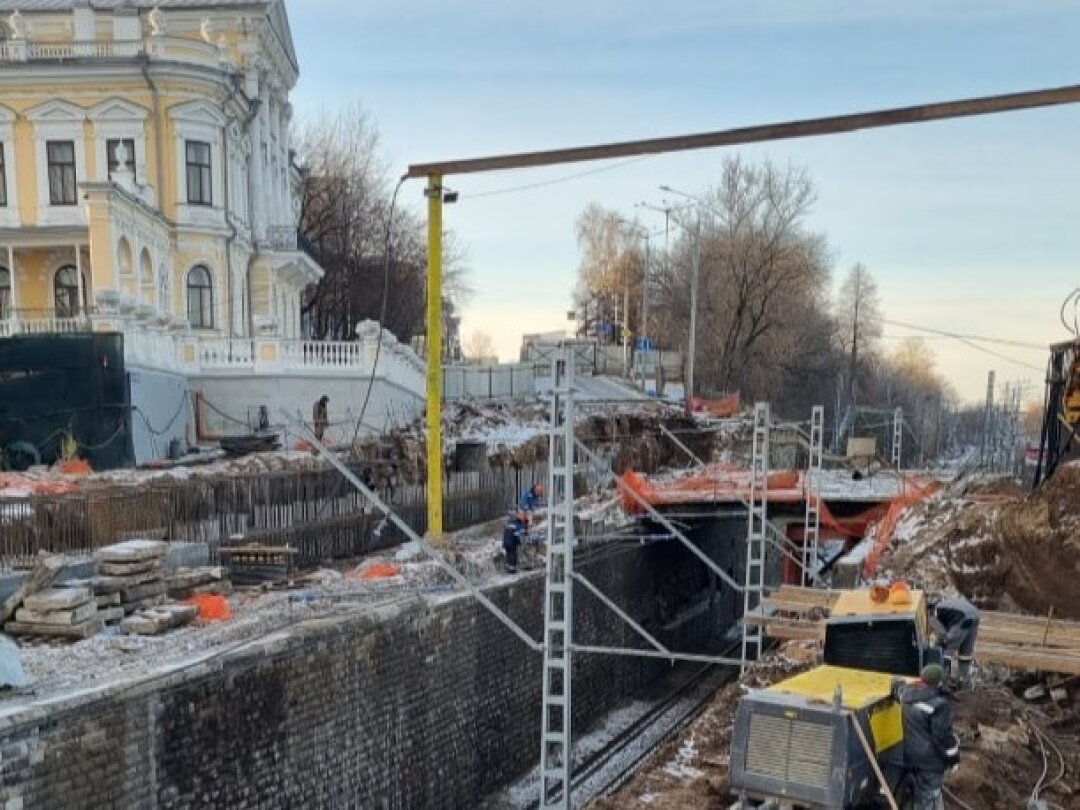 Работы по реконструкции путепровода на улице Монастырская