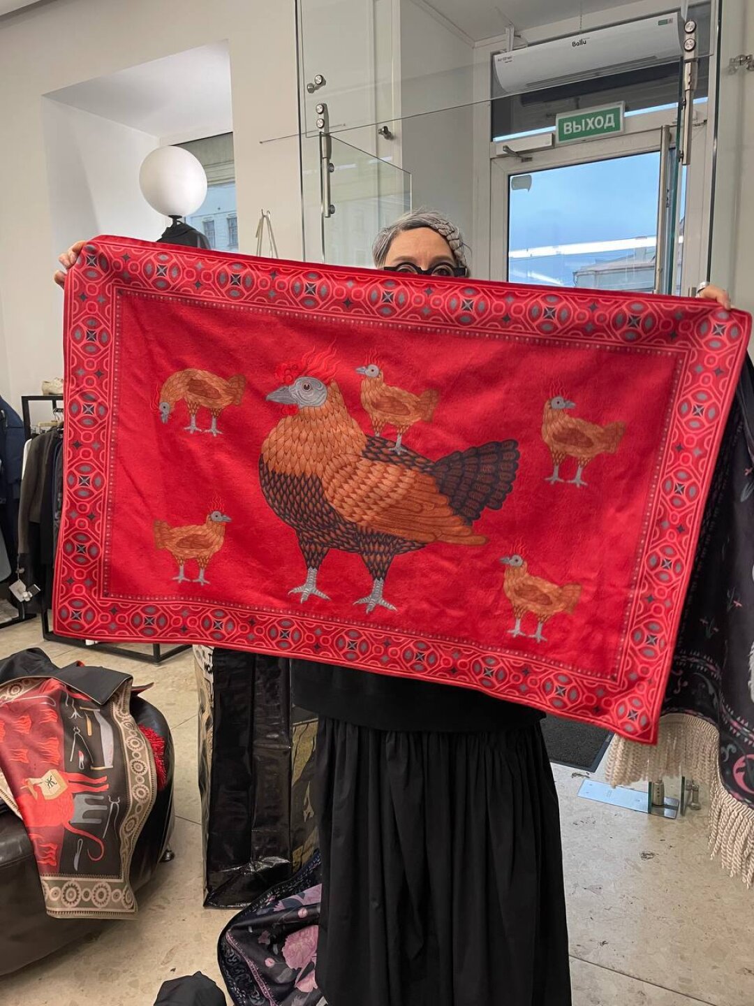 Гобелен от Натальи Пивко, Пиф Паф Supershop