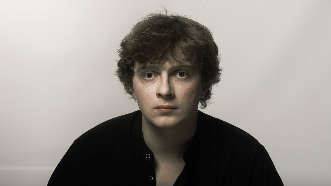 Бонд с кнопкой