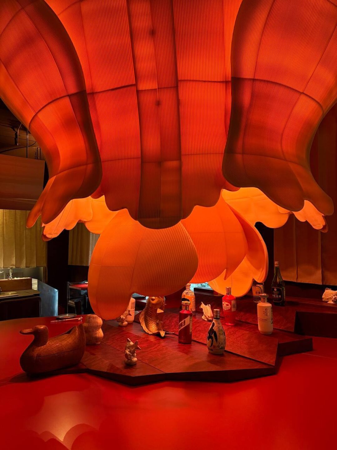 Self Edge Chinois Алексей Буров открыл ресторан Self Edge Chinois c современной интерпретацией китайской кухни от шефа Алексея Каневского и премиум