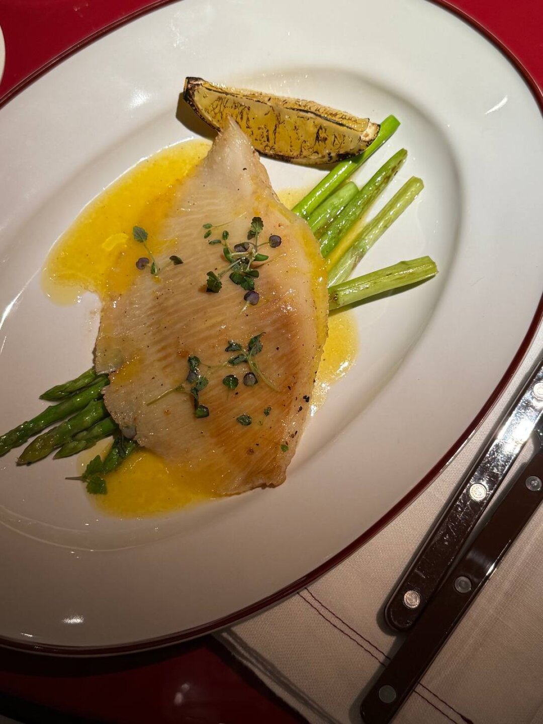 Cherchez Bistrot Городское бистро от команды пушкинской кондитерской Cherchez la tarte на набережной Карповки, в ЖК «Северная корона», с классным меню