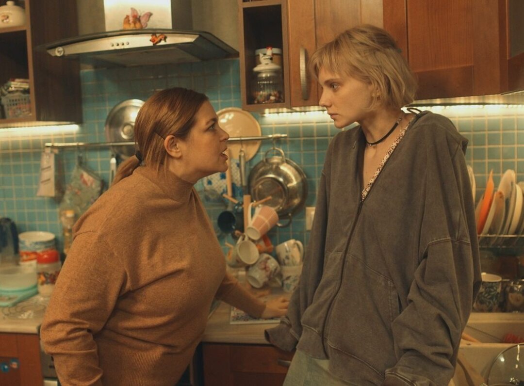 Кадр из сериала «Гостья»