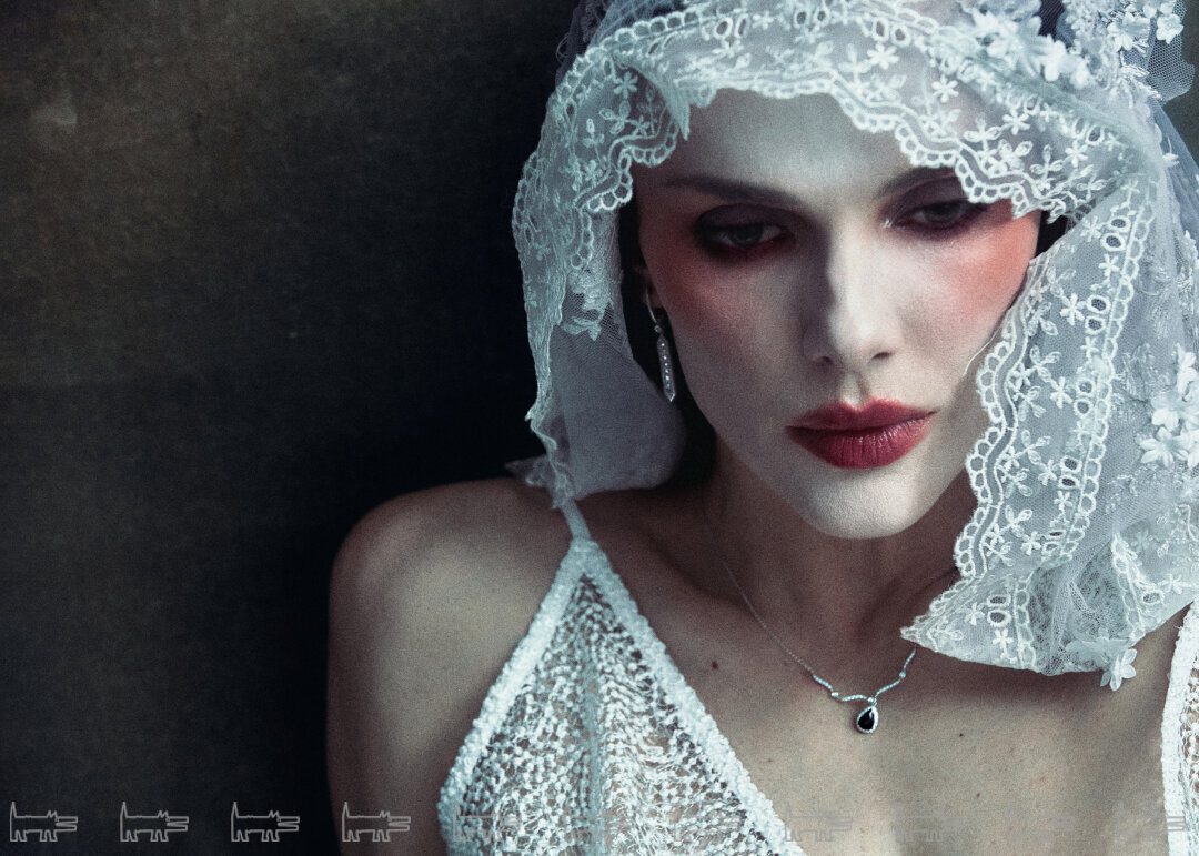 На Марии: колье и серьги MIUZ DIAMONDS