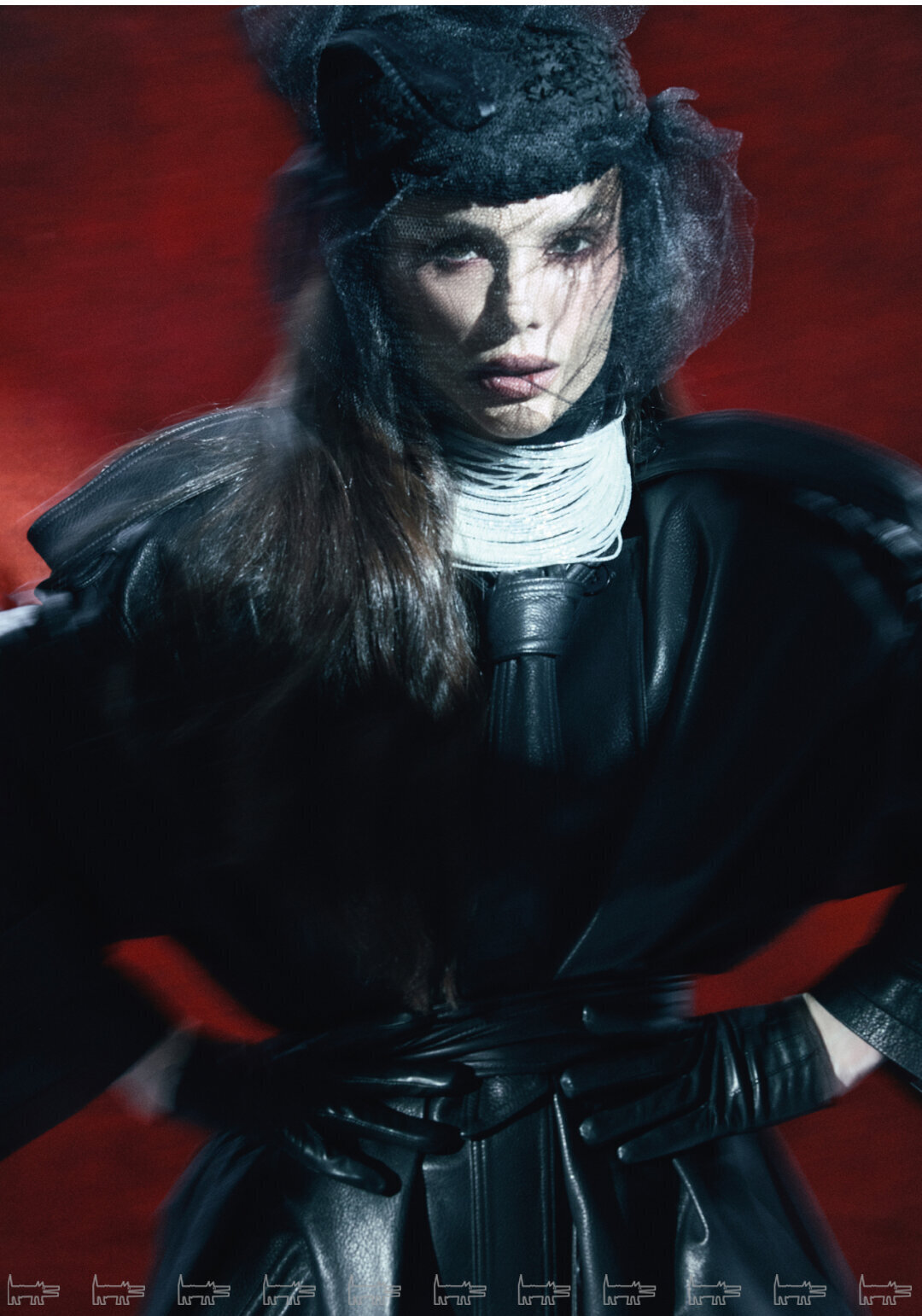 На Марии: вуалетка CREATIVE KONTORA, куртка USHATAVA