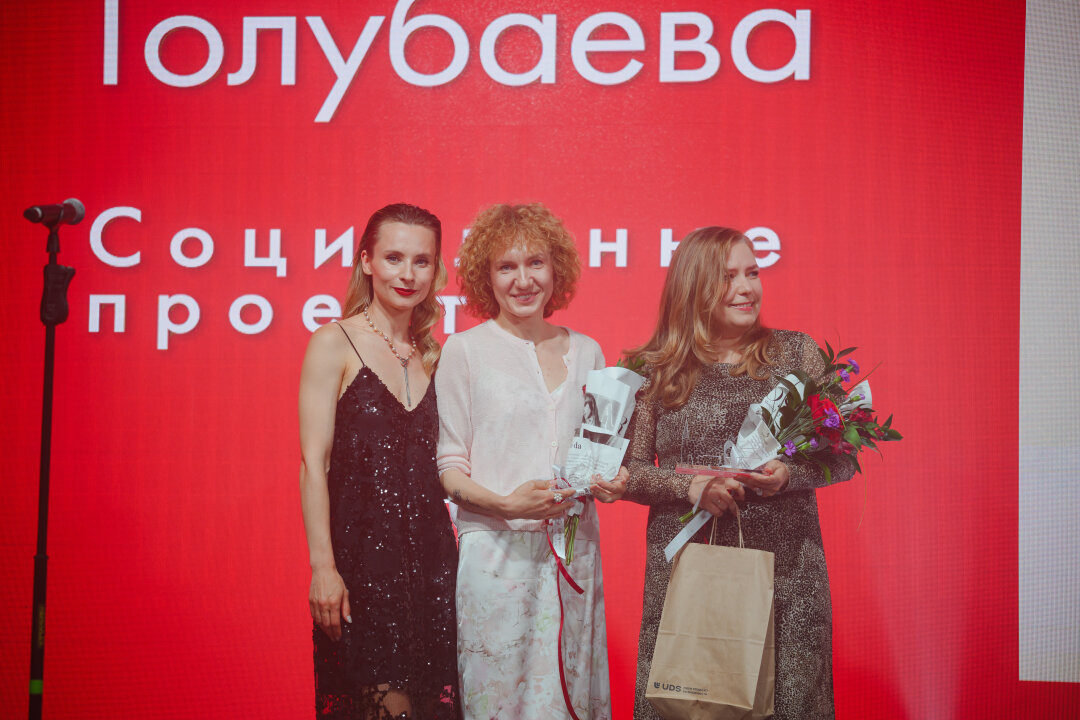 Анастасия Толкач, Анастасия Гилева и Татьяна Голубаева на премии «ТОП-30»