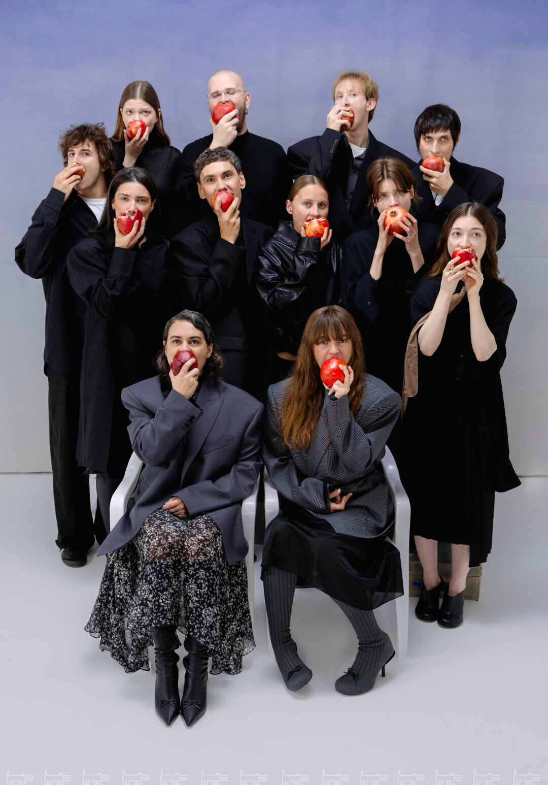 Команда Ushatava: все USHATAVA, Ultima Яндекс Маркет Слева направо: 1 — Богдан Гребенюк, дизайнер; 2 — Анастасия Мошкарева, исполнительный продюсер