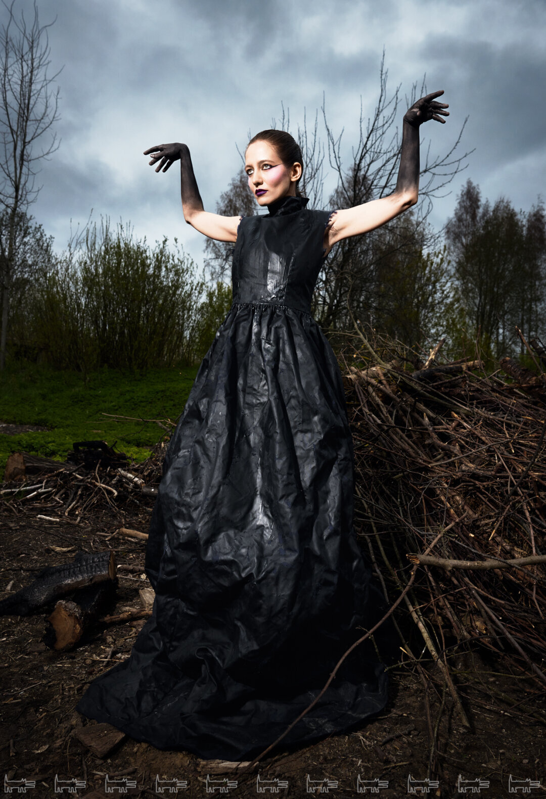 На Александре: платье СОФИЯ МЕДВЕДЕВА