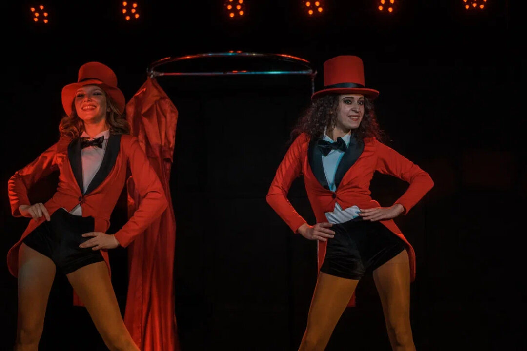 Спектакль «Волшебство под елкой»