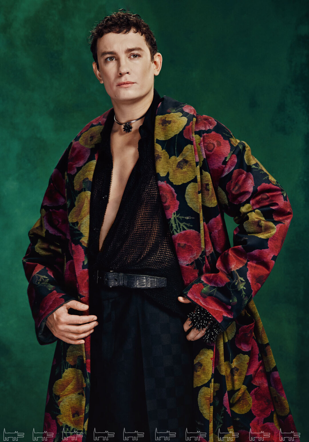 На Никите: пальто и брюки ROGOV, чокер и браслет ELECTRIC MILK