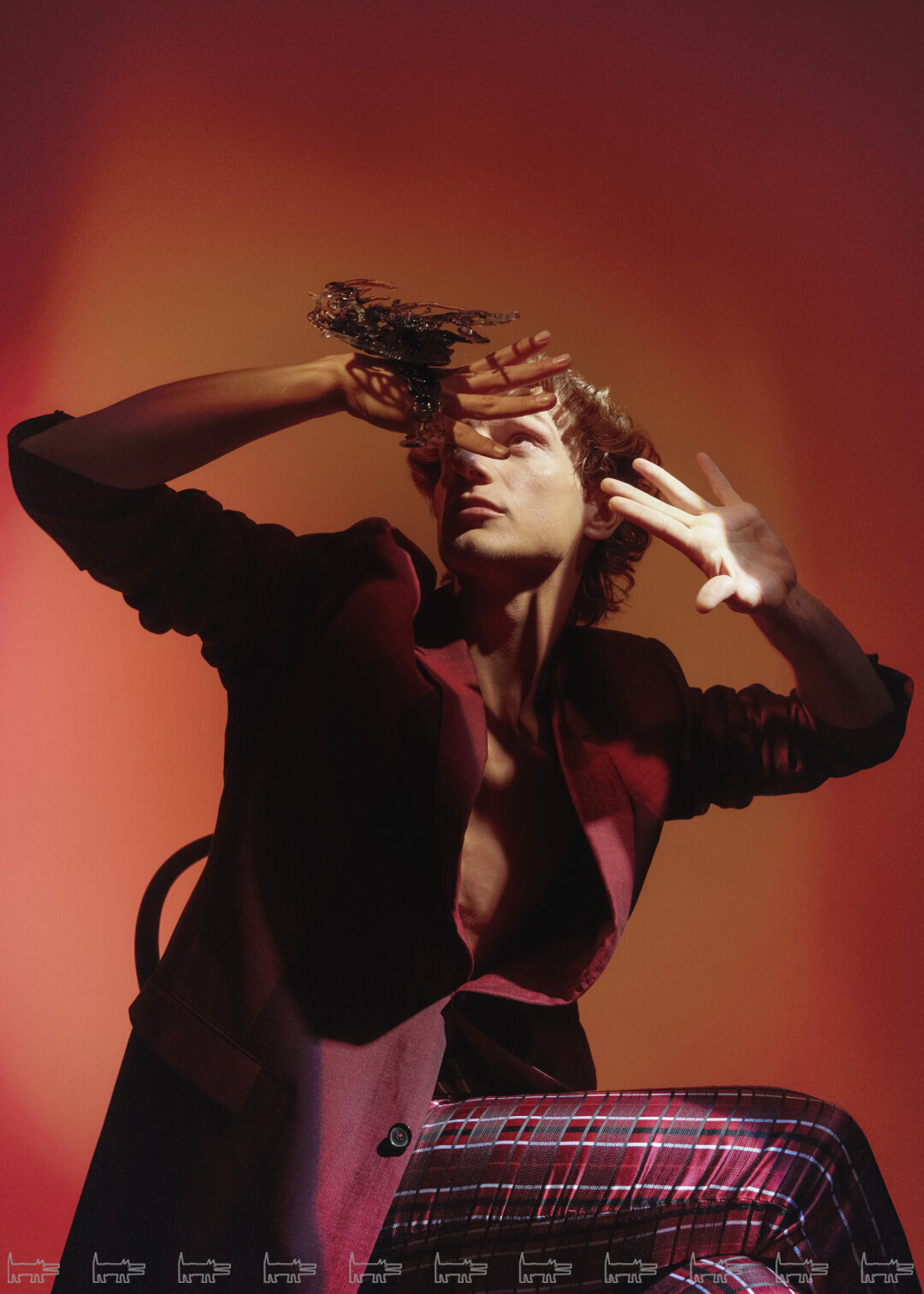 На Илье Архангельском: брюки HAIDER ACKERMANN, пиджак JIL SANDER