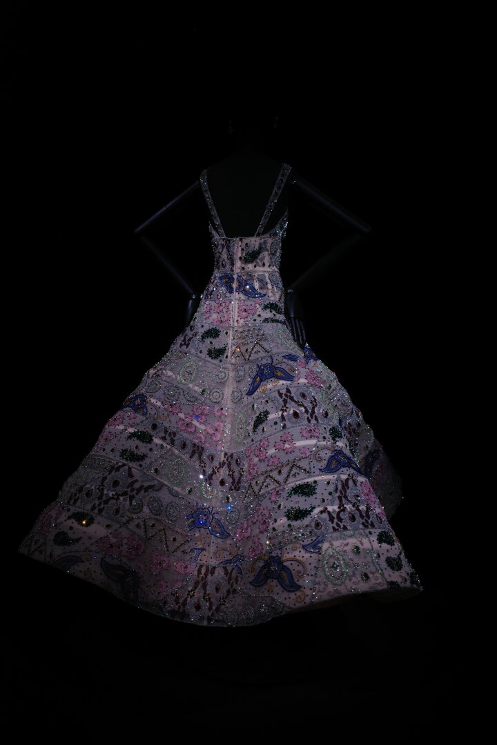 Выставка "Giorgio Armani Privé 2005–2025: Двадцать лет высокой моды". Фото: Анатоль Вовк