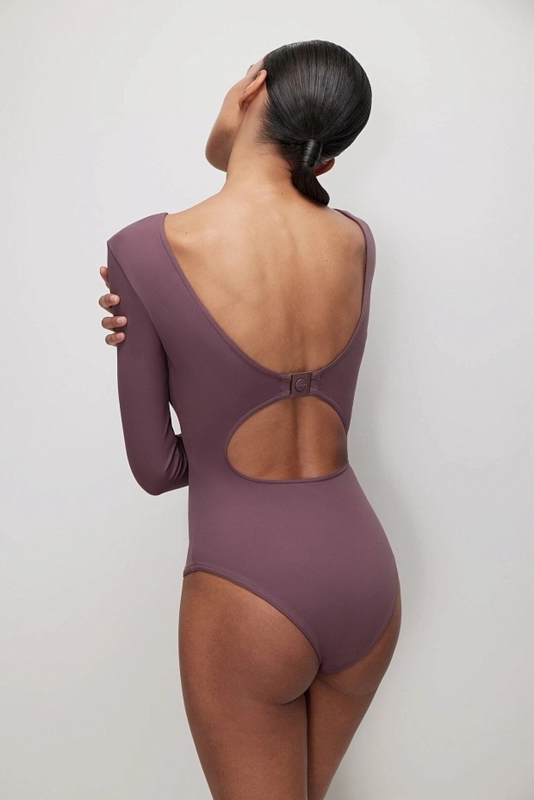 Боди belle you, 4 999 руб. Чередуем замороженные ягодки Frambini c неторопливой йогой или ласковым пилатесом (входим в спорт-режим постепенно!) в