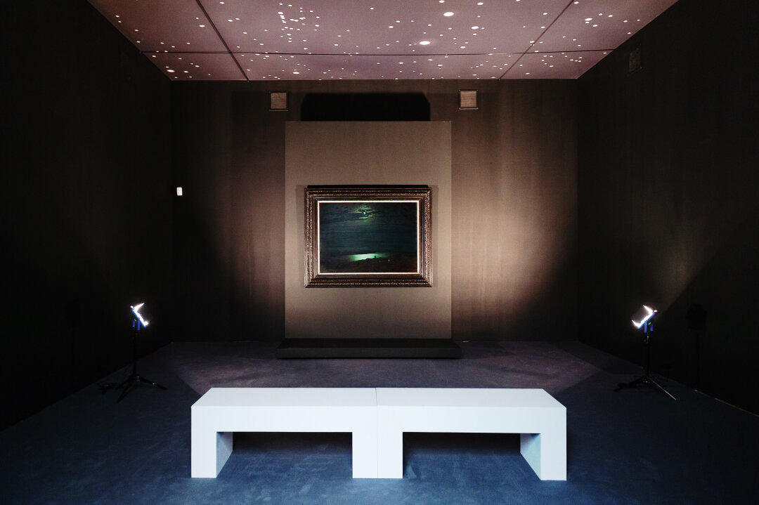 Для шоустоппера ретроспективы Архипа Куинджи «Лунная ночь на Днепре» в Русском музее Юрий Аввакумов оформил отдельный (космический!) зал