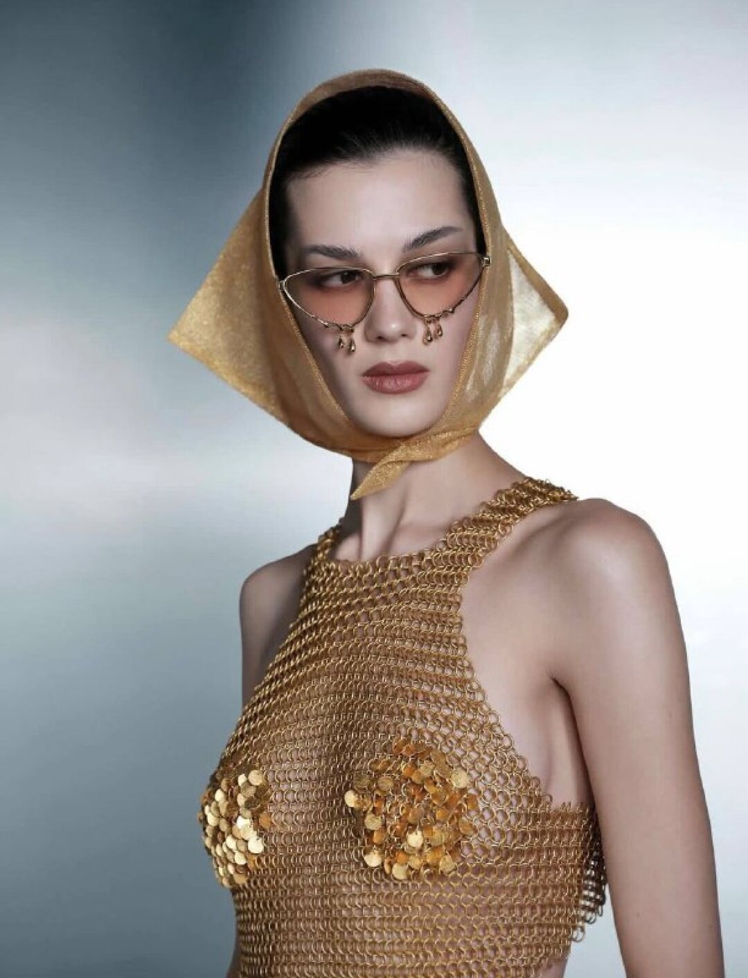 Очки Belik, цена по запросу Если и плакать, то только золотыми слезами на арт-оправе от петербургской феи кутюра Веры Белик