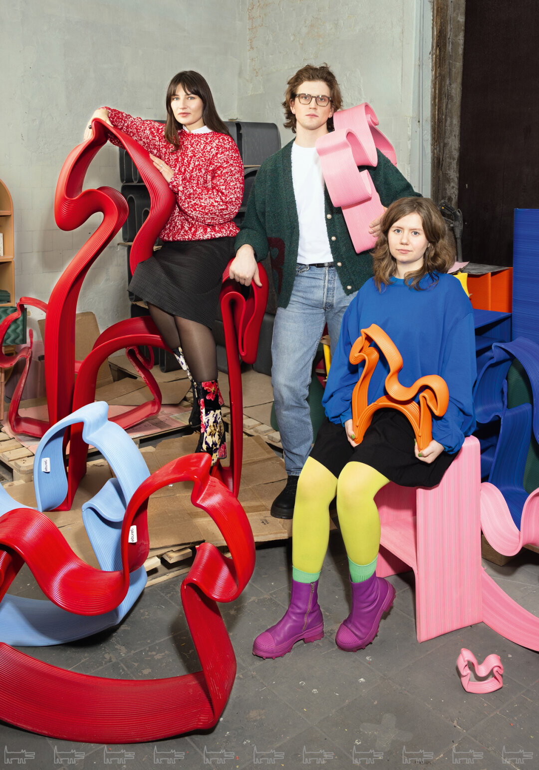 Команда по запуску аутдор-мебели Urbis: мама Eburet Ольга Найденова, дизайнер Валерий Говердовский и менеджер проекта Полина Экман в окружении