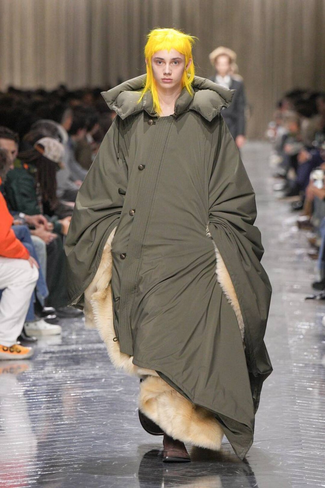 Пуховик-одеяло авторства худрука Dior — то, где мы хотим провести любую петербургскую зиму