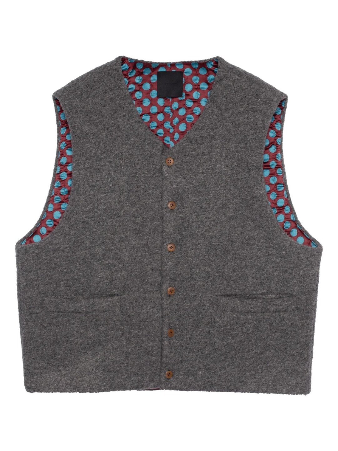 Тужурка Vatnique, 27 000 руб. Локалы Vatnique апргрейднули знакомую всем тужурку до уровня стейтмент-жилета (из шерстяного японского трикотажа и с