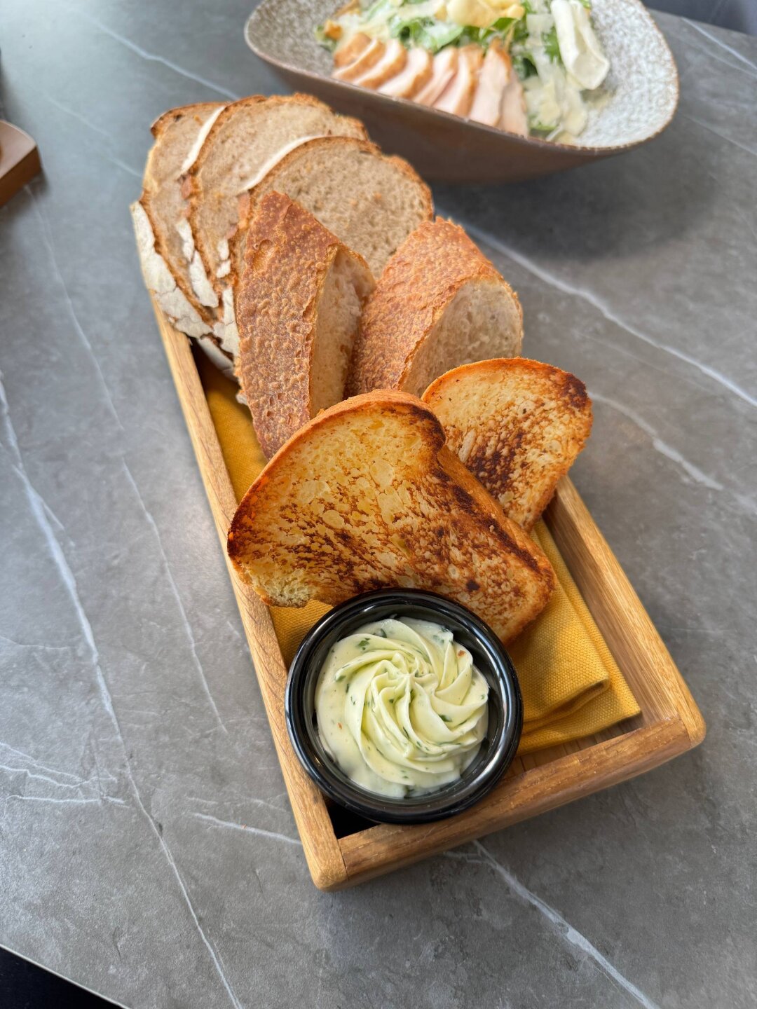 Хлебная корзина в «Желтой лисице»