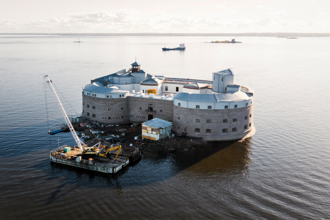 Суперзвезда шоу СТС «Форт. Возвращение легенды»: когда «Александр I» (он же «Чумной»!) выйдет из реставрации, он станет общественным пространством с