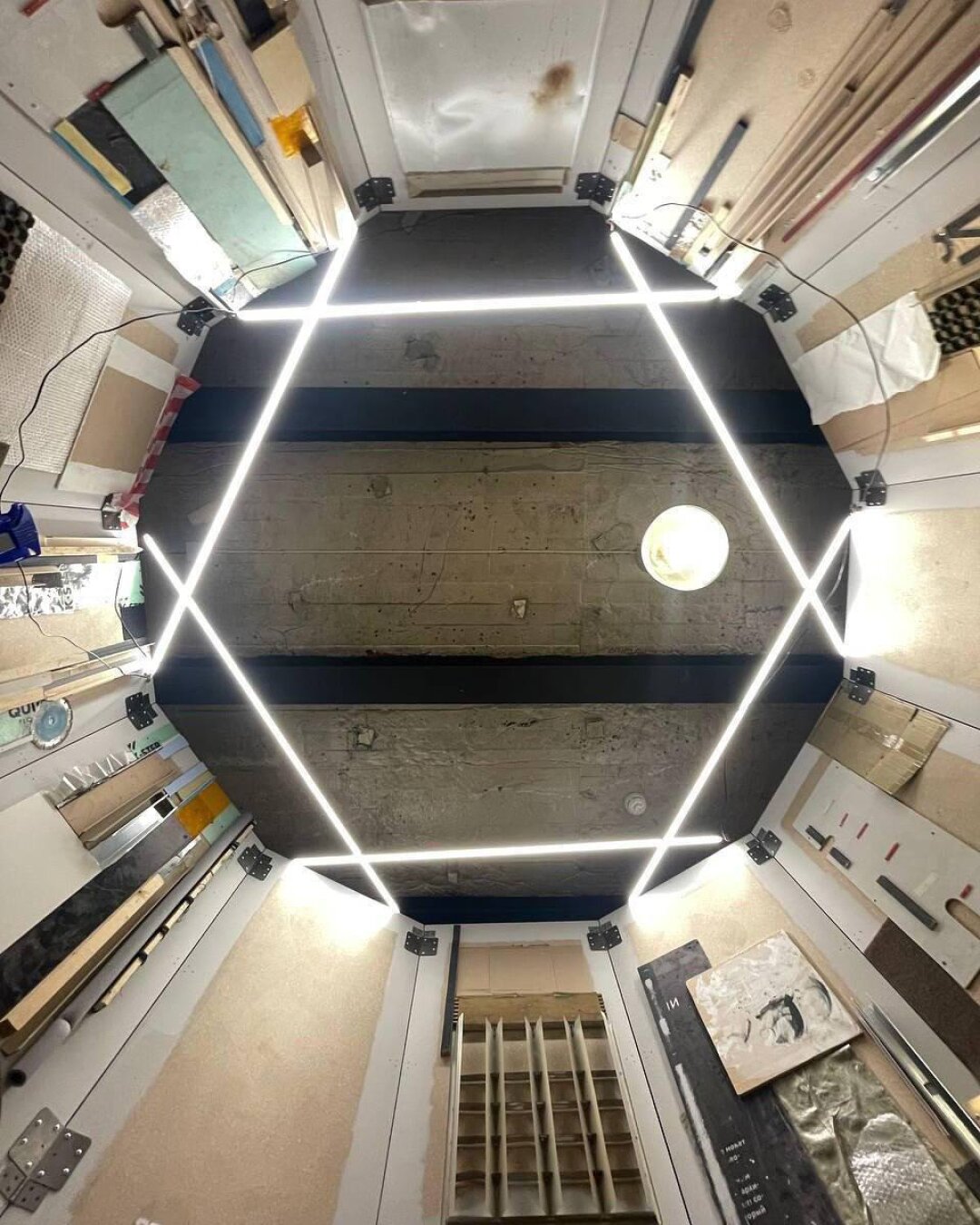 «Ротонда», созданная Петром Стабровским и Любовью Шмыковой