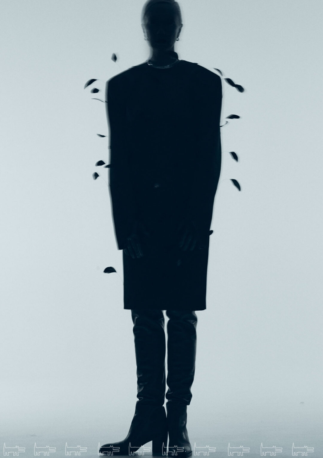 На Дарье: серьги и колье FERRIFIRENZE (Mercury), платье YANA, ботфорты SAINT LAURENT (ЦУМ)